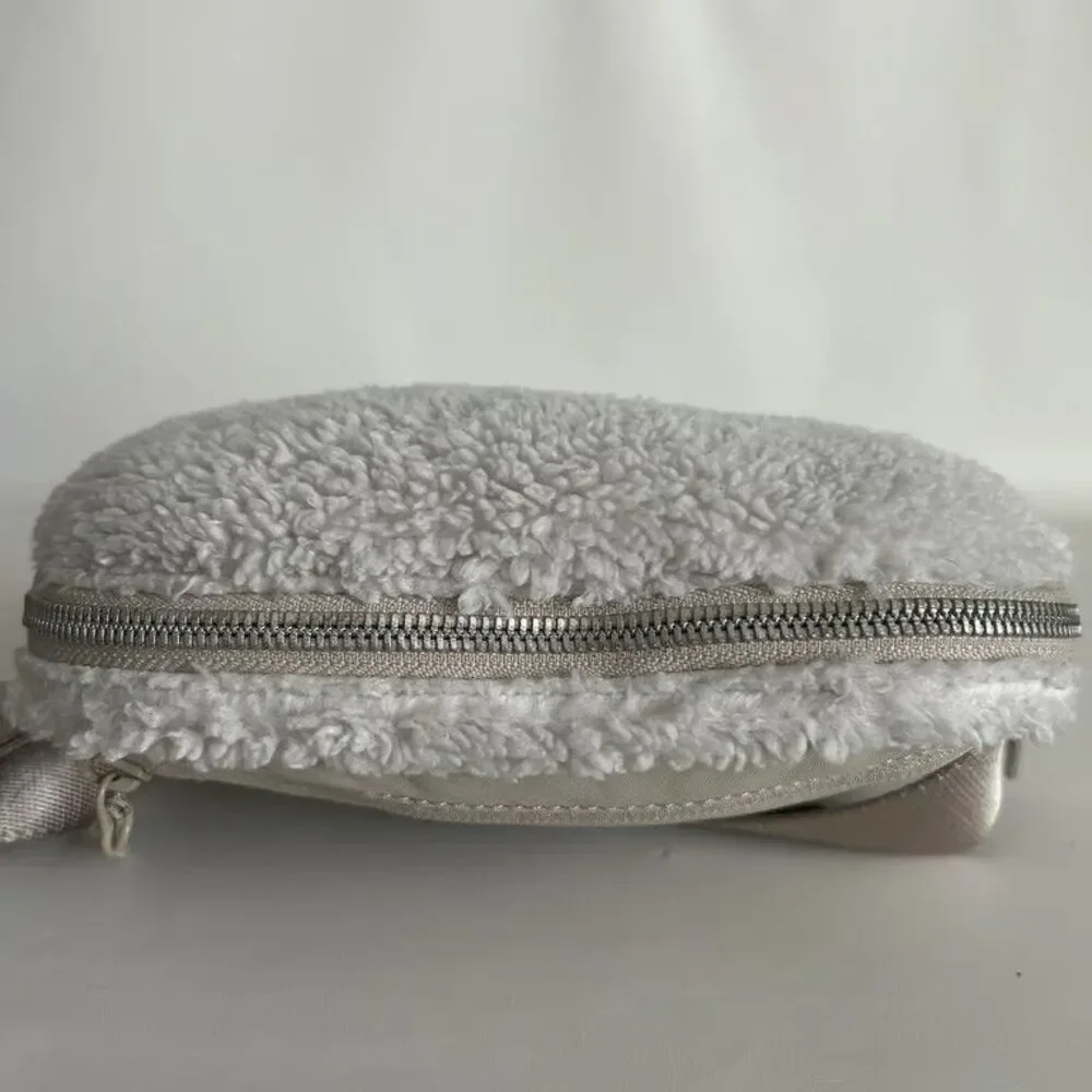 Lululemon Everywhere Belt Bag Sherpa Fleece White Ivory Tan Crossbody Fanny Pack